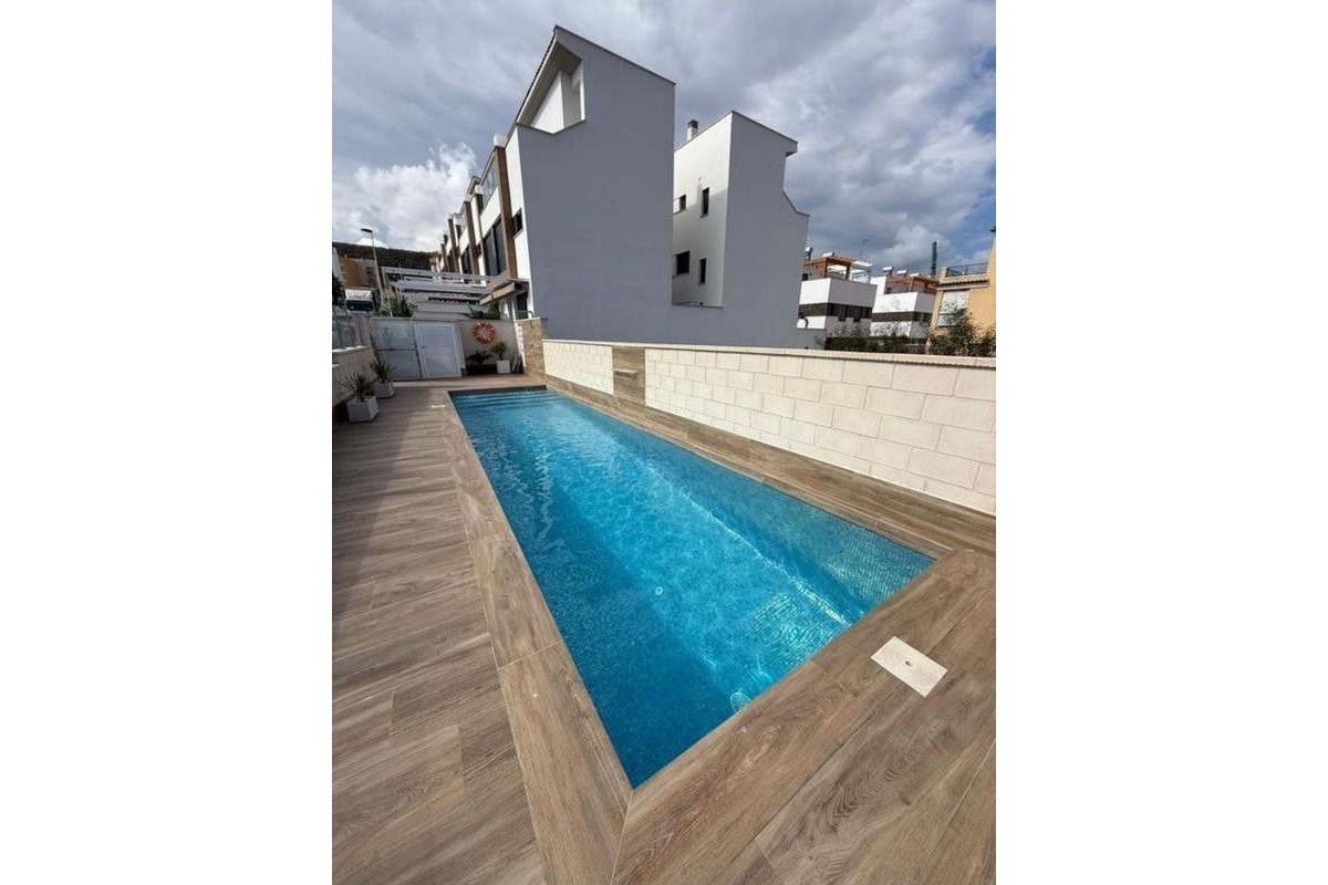 Resale - Villa - Guardamar del Segura