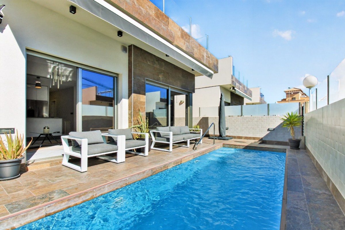 Resale - Villa - Villamartin
