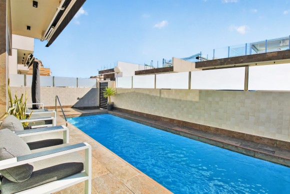 Resale - Villa - Villamartin