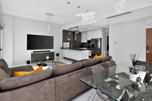 Resale - Villa - Villamartin
