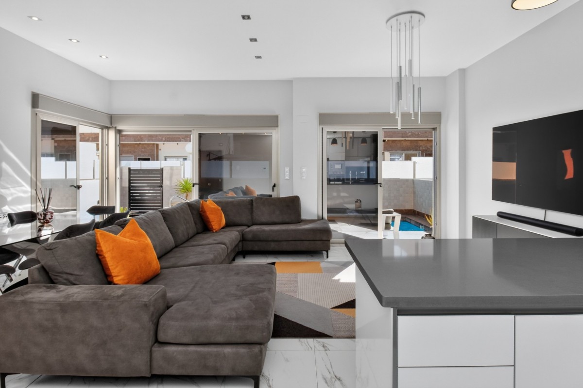 Resale - Villa - Villamartin
