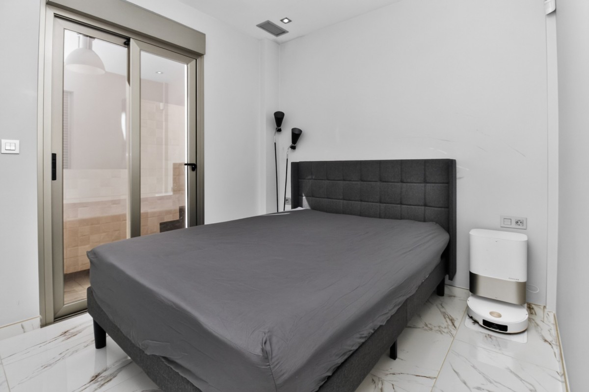 Resale - Villa - Villamartin