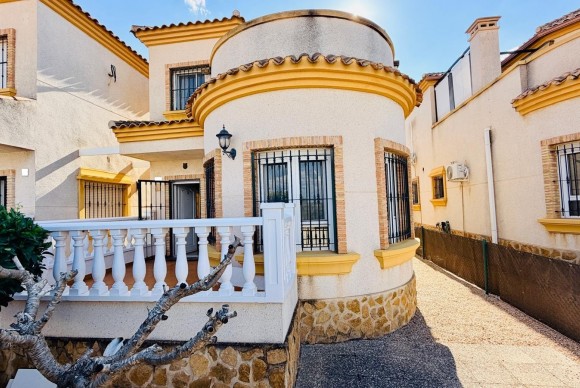 Reventa - Detached Villa - Los Montesinos - La Herrada