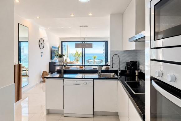 Resale - Apartment  - Torrevieja - Punta prima