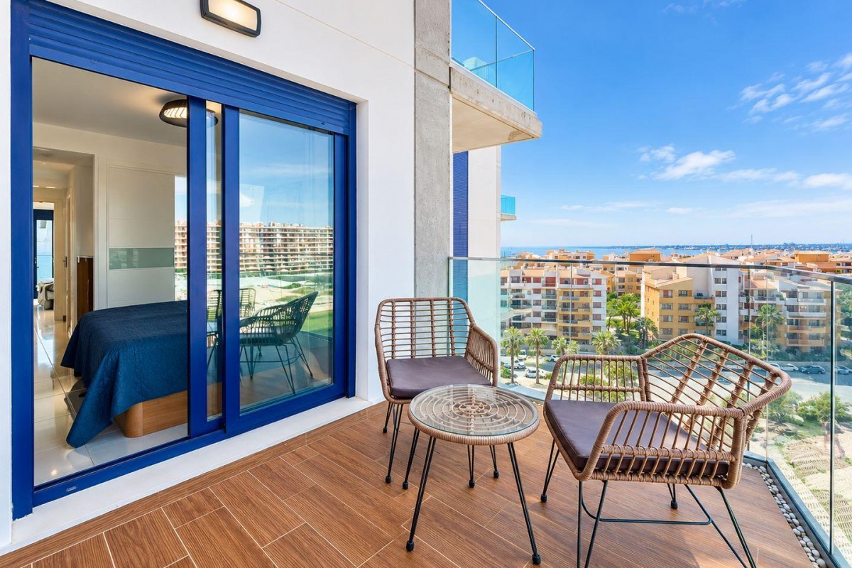 Resale - Apartment  - Torrevieja - Punta prima