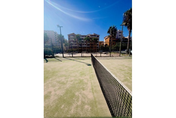Resale - Apartment  - Torrevieja - Punta prima