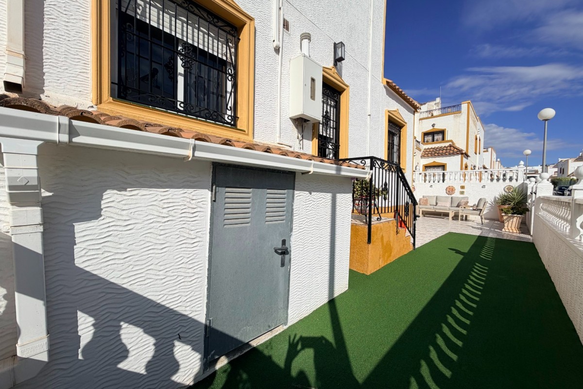Resale - Townhouse - Orihuela Costa - Entre Naranjos Vistabella