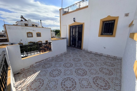 Resale - Townhouse - Orihuela Costa - Entre Naranjos Vistabella