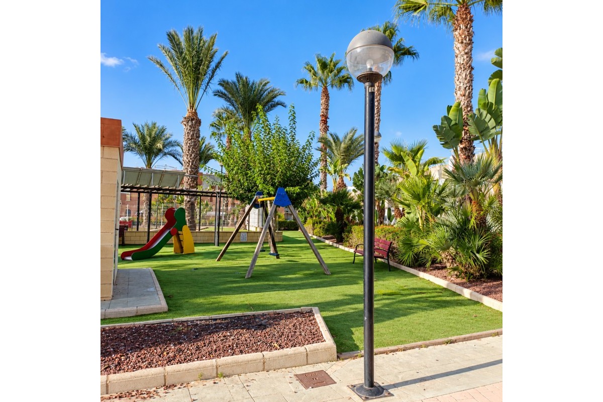 Resale - House - Orihuela Costa - Villamartín