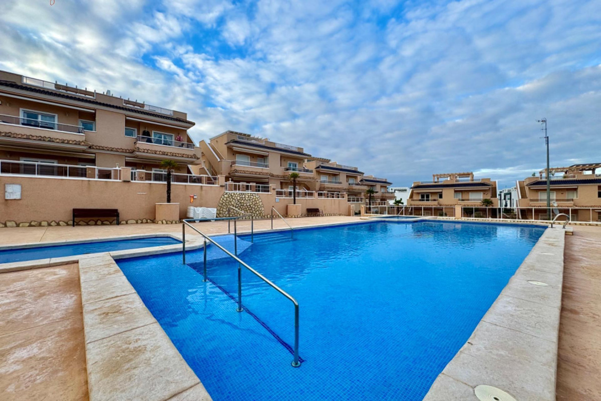 Resale - Apartment  - Torrevieja - Punta prima