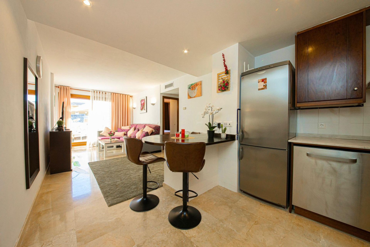 Resale - Apartment  - Torrevieja - Punta prima