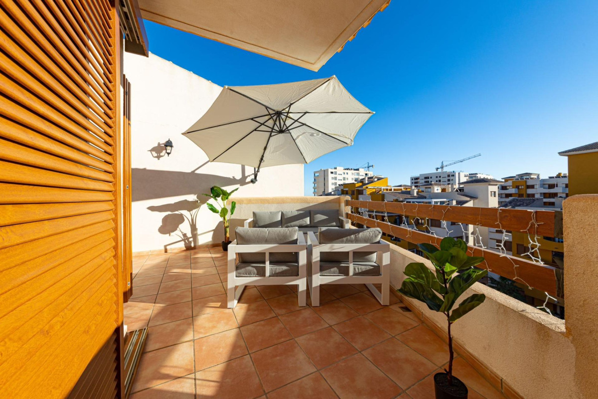 Resale - Apartment  - Torrevieja - Punta prima