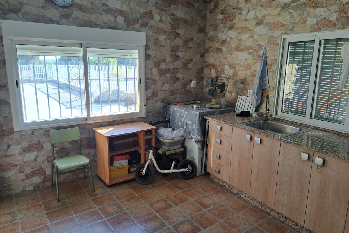 Resale - Country House - Crevillente