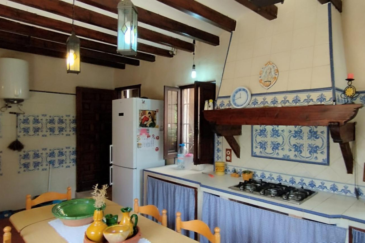 Resale - Country House - Crevillente