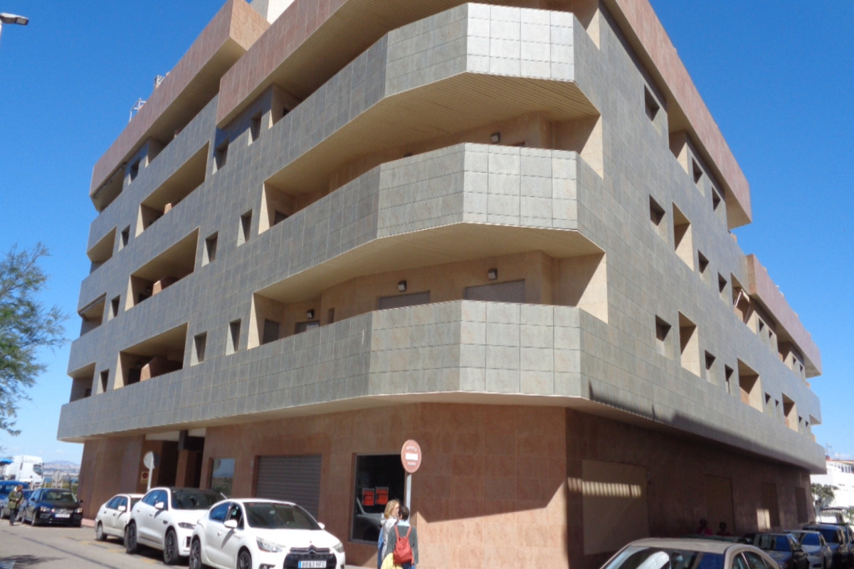 Resale - Apartment  - La Mata, Torrevieja