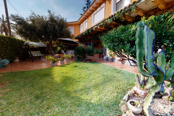 Reventa - Chalet Independiente - Orihuela Costa