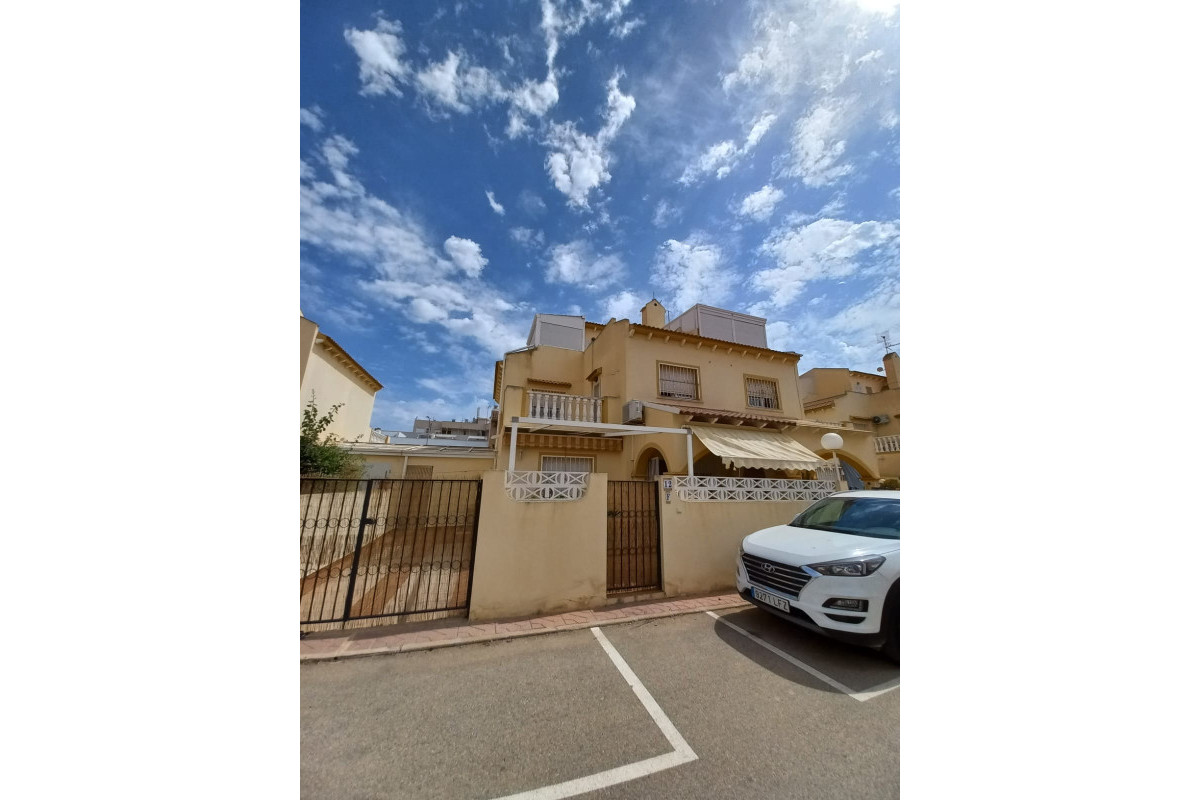 Herverkoop - Duplex Woning - Pilar de la Horadada