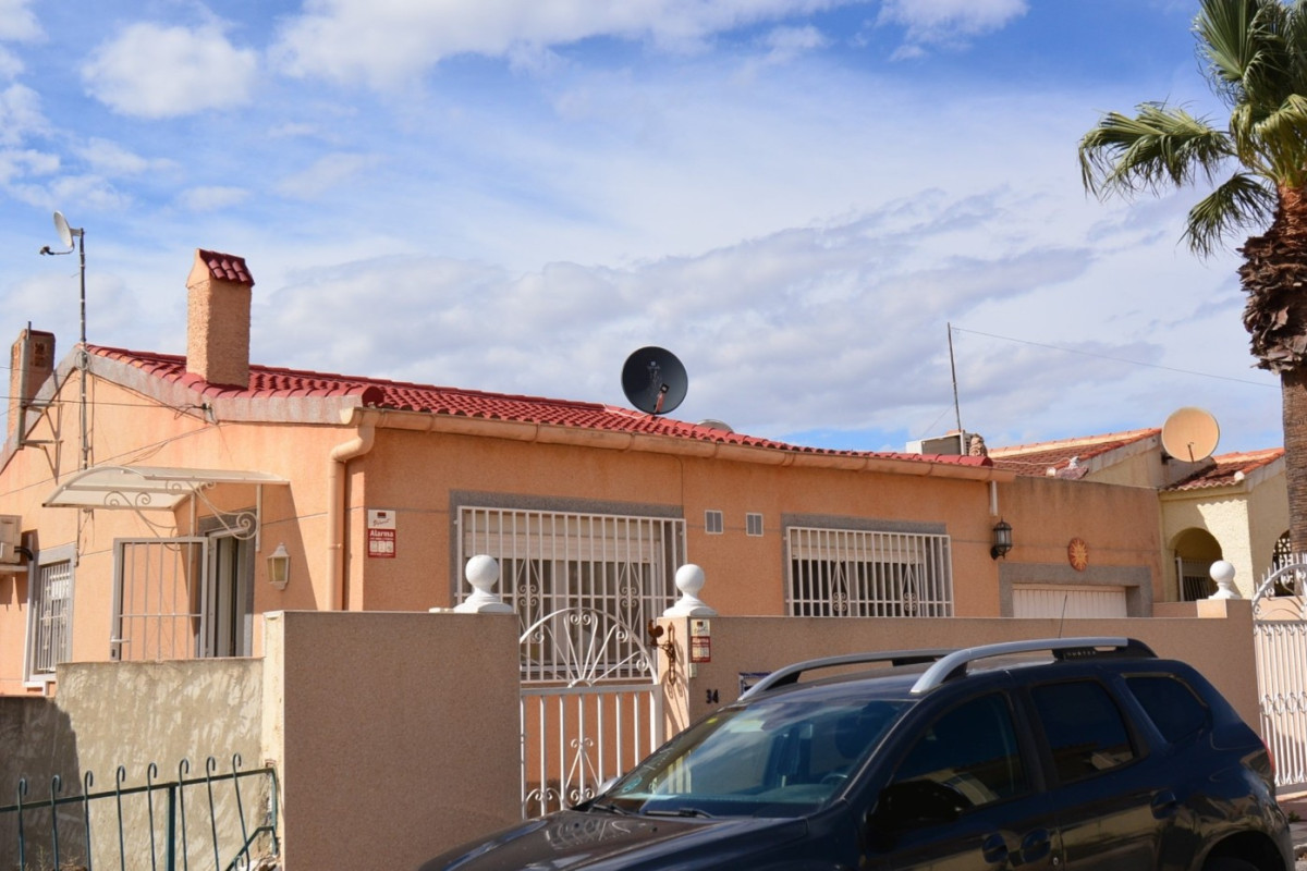 Resale - Detached House / Villa - San Fulgencio - urb.la marina