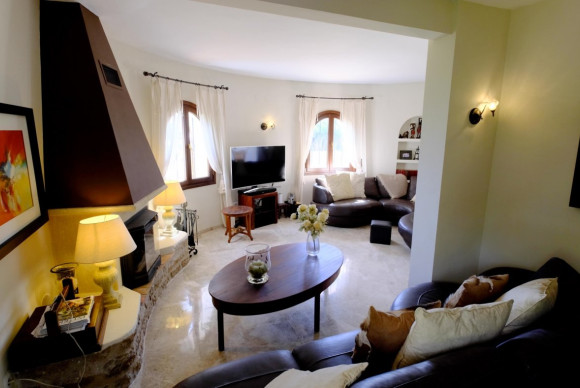 Resale - Villa - Benissa - Fustera