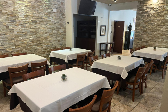 Alquiler a largo plazo - Local Comercial - Torrevieja - Los balcones