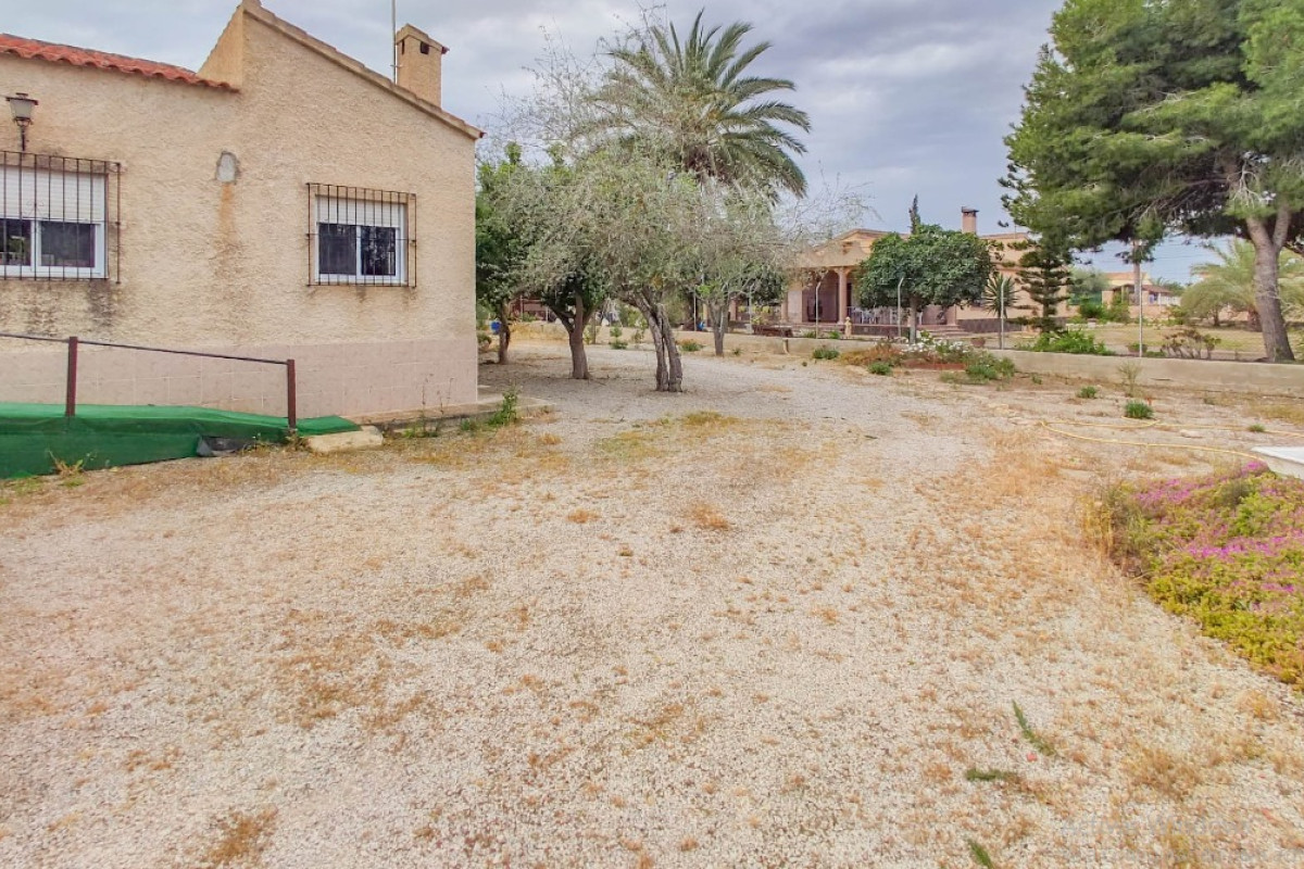 Resale - Country House - Elche