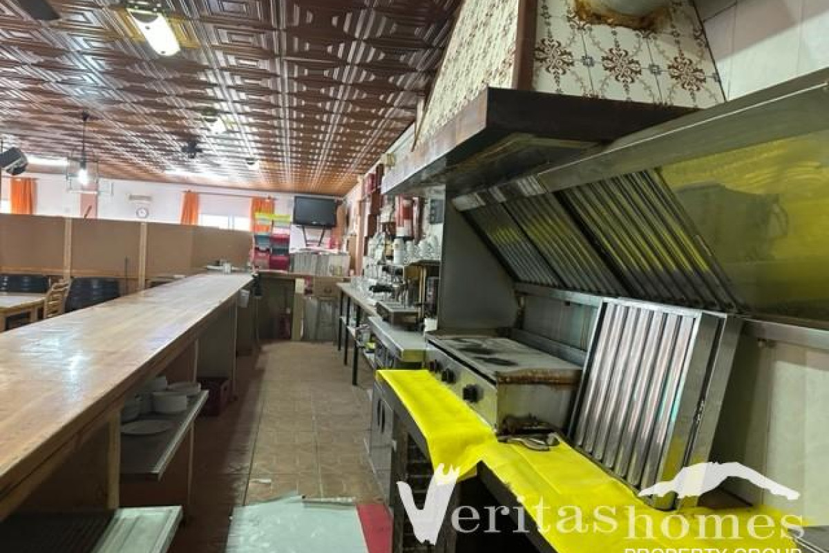 Resale - Commercial Unit - Los Gallardos