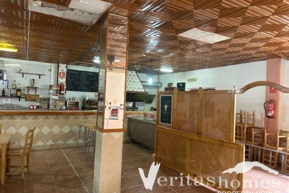 Resale - Commercial Unit - Los Gallardos