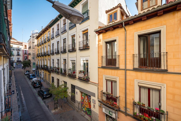 Resale - Apartment  - Madrid - Malasaña