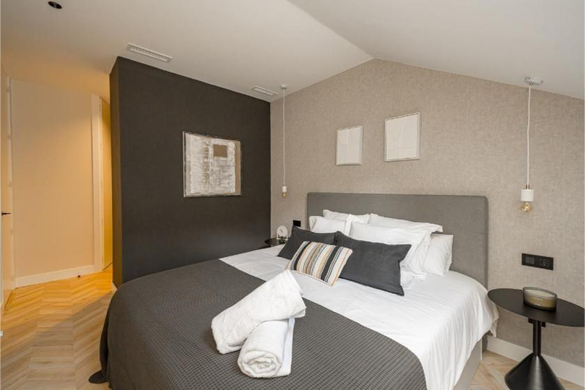 Resale - Apartment  - Madrid - Argüelles