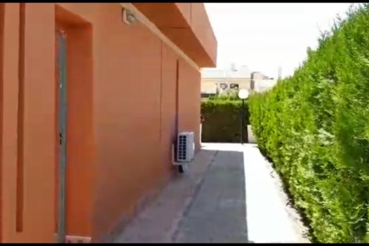 Resale - Villa - Torrevieja