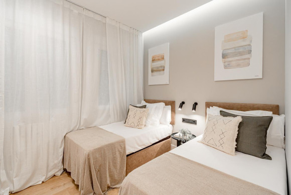 Reventa - Apartamento / piso - Madrid - Universidad