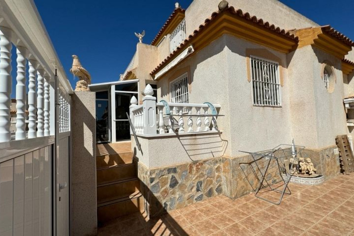 Resale - Villa - Orihuela Costa