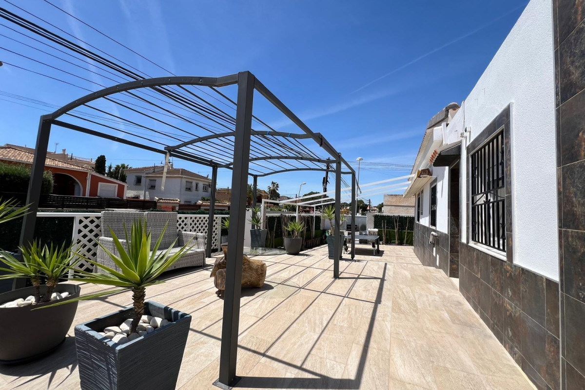 Revente - Villa - Torrevieja - Los altos