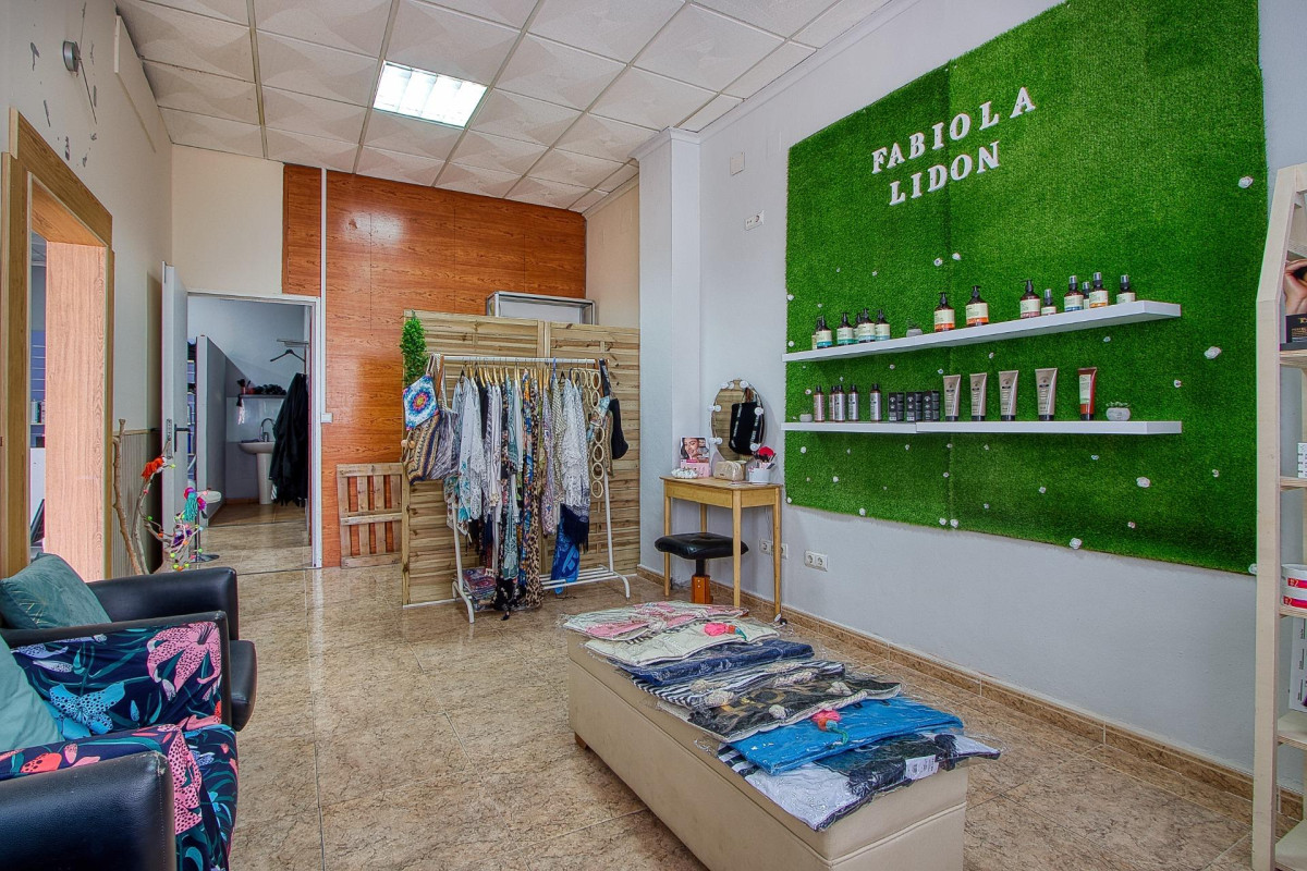 Resale - Commercial for sale - Torrevieja - La Mata
