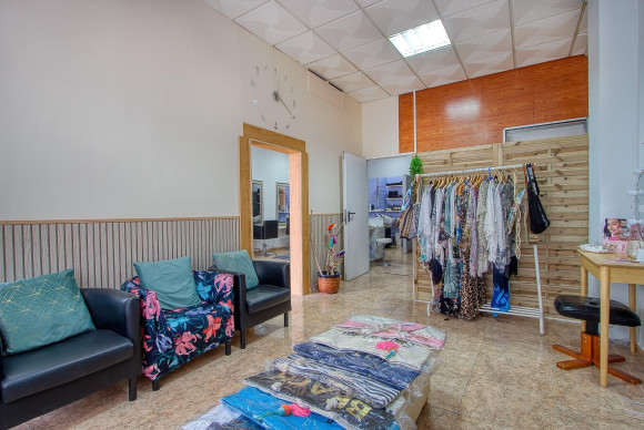 Resale - Commercial for sale - Torrevieja - La Mata