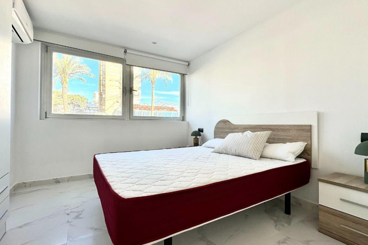 Alquiler a largo plazo - Apartamento / piso - Benidorm - Levante