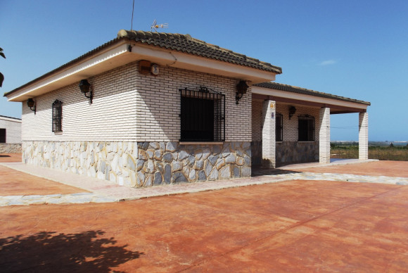 Reventa - Villa for sale - Los Montesinos - La Herrada
