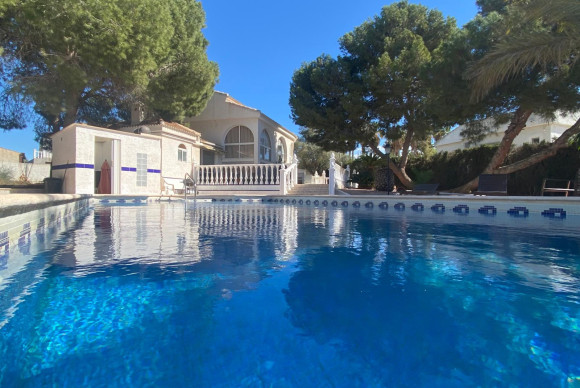 Revente - Villa for sale - Torrevieja - El Chaparral