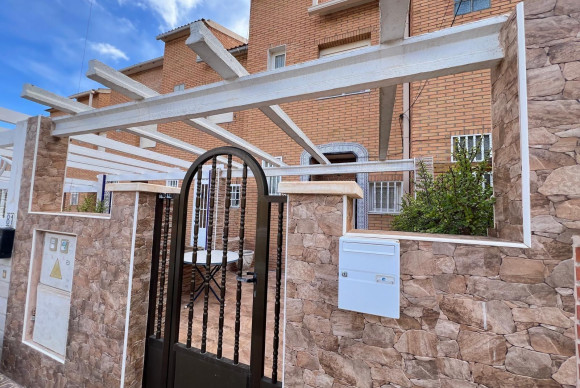 Resale - Townhouse - Torrevieja - Los Frutales