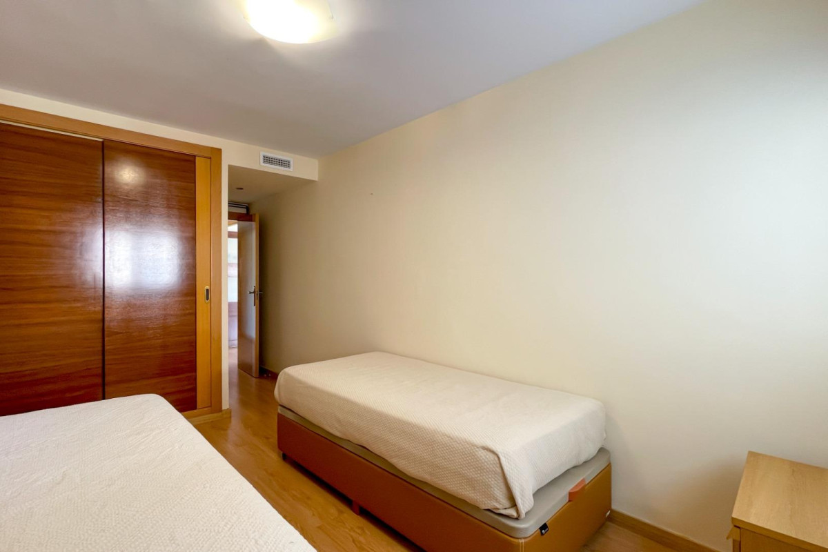 Alquiler a largo plazo - Apartamento / piso - SAN JUAN ALICANTE - Campo de golf