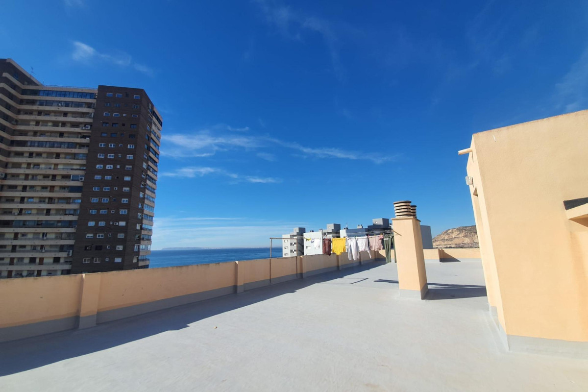 Resale - Apartment  - San Juan de Alicante - Dep. miriam blasco - hdor vicente ramos
