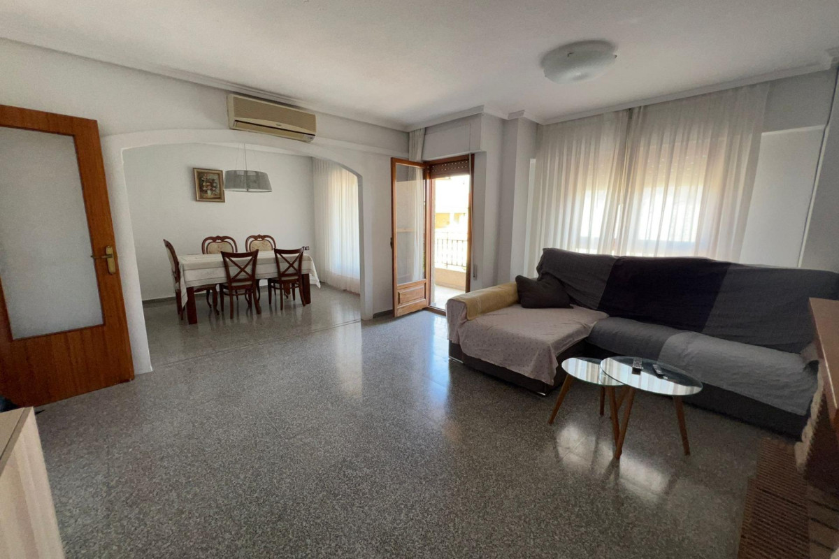 Resale - Flat - Dolores - dolores