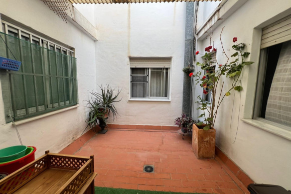 Resale - Flat - Dolores - dolores