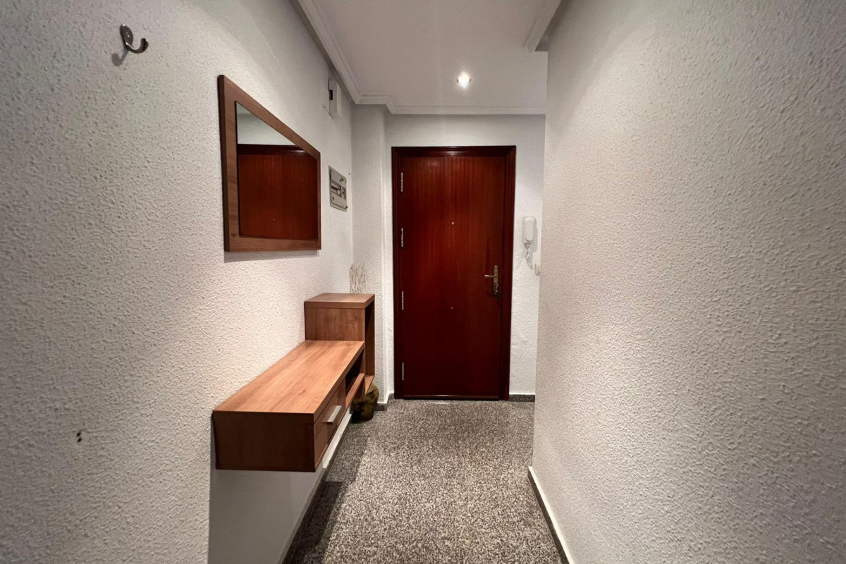 Resale - Flat - Dolores - dolores