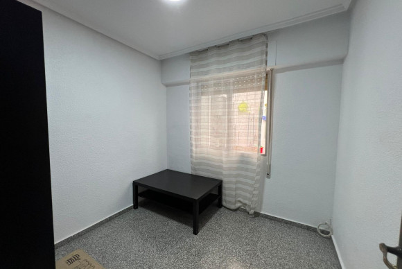 Resale - Flat - Dolores - dolores