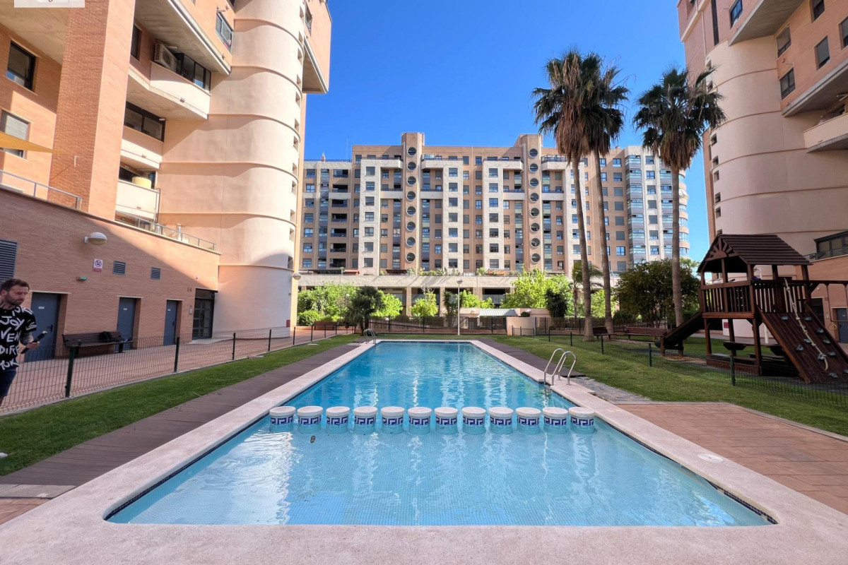 Herverkoop - Appartement  - Valencia - Campanar