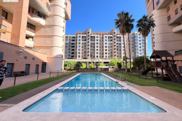 Herverkoop - Appartement  - Valencia - Campanar