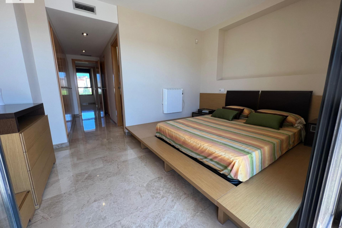 Resale - Apartment  - Valencia - Campanar