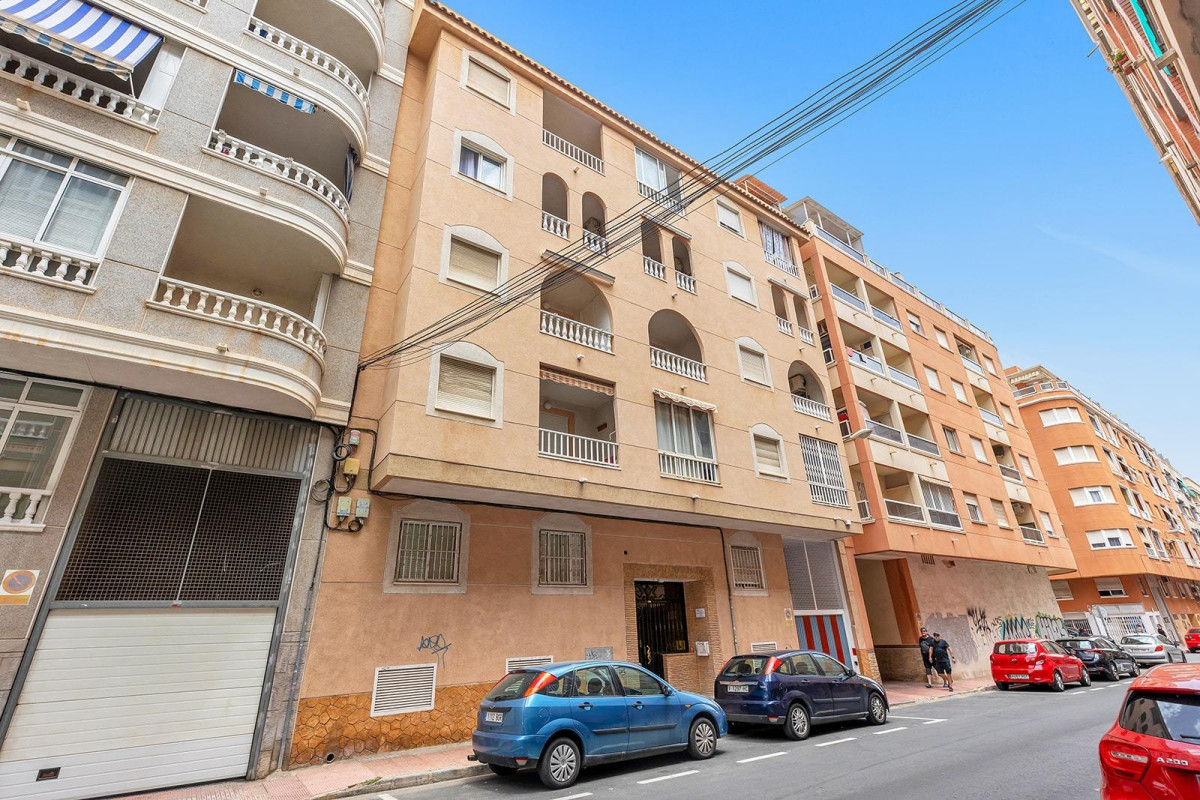 Resale - Apartment  - Torrevieja - Habaneras