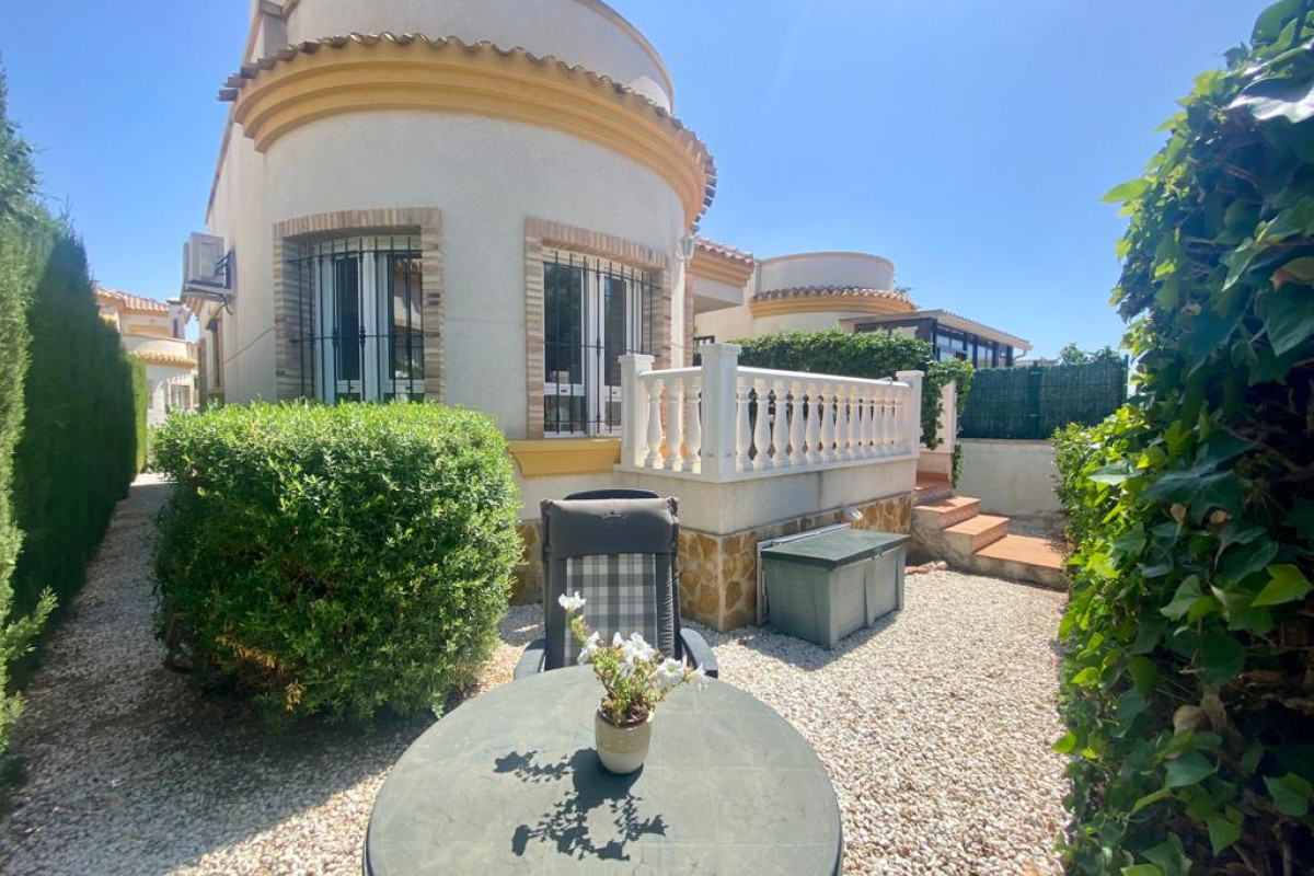 Revente - Villa for sale - Los Montesinos - La Herrada